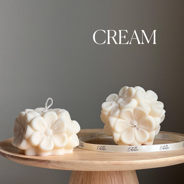 Flower Sakura Ball Candle: Cream / Vanilla&Cashmere