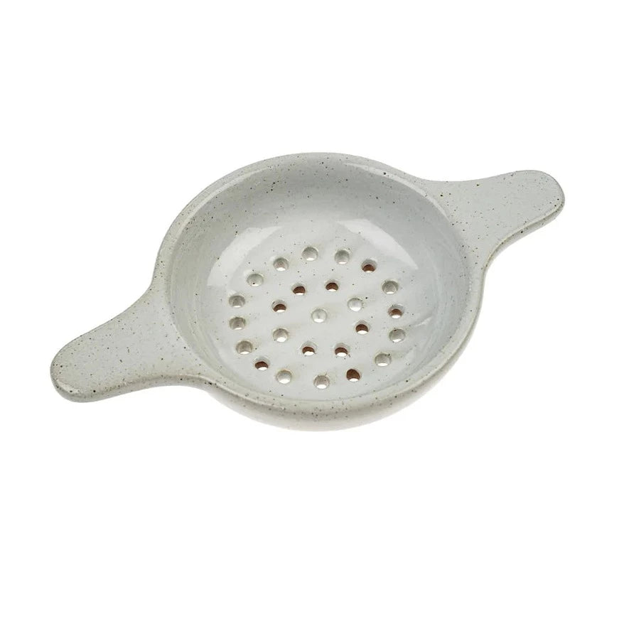 Make a pot of your favourite loose Darjeeling, hibiscus, or chamomile tea and strain with the Potterie Tea Strainer as you pour it into your favourite mug. Microwave/Dishwasher Safe.